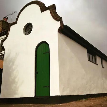 Old Fire Station - Quaint And Quirky Little Home Brandon  Bagian luar foto
